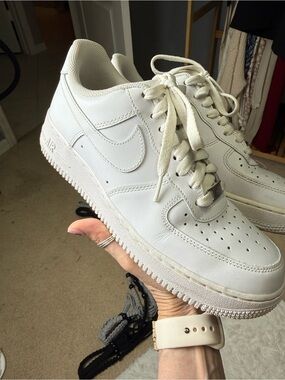 Nike Air Force 1 ‘07 Triple White Sneakers Women’s Size 9 DD8959-100 Leather